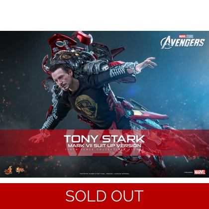 Hot Toys - The Avengers - 1/6th scale Tony Stark (Mark VII Suit up Version) Collectible Fig